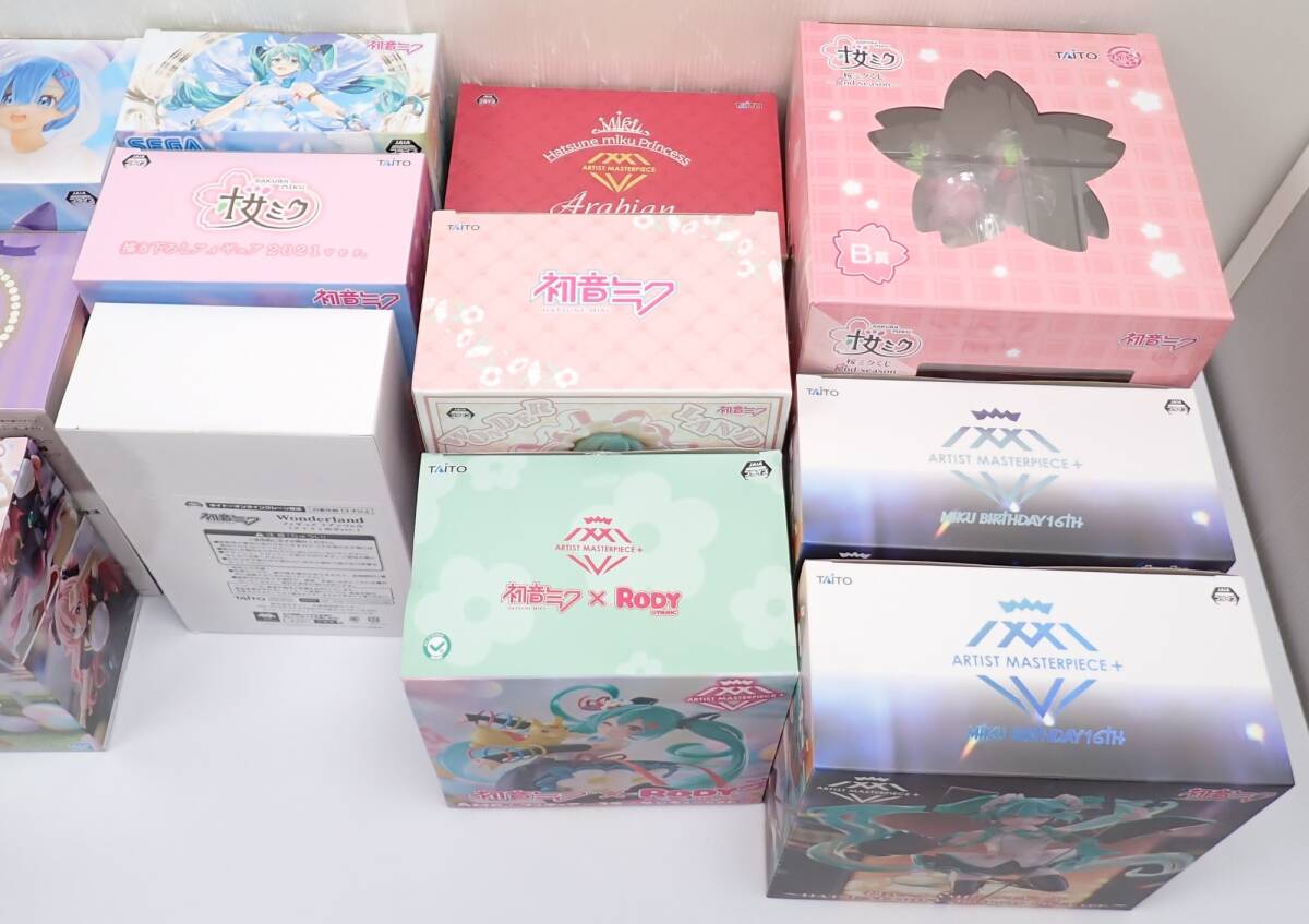 未開封 フィギュアまとめ売り 計17個セット 初音ミク 桜ミク フリーレン レム 転スラ AMP+ タイトー セガ フリュー バンプレスト 他